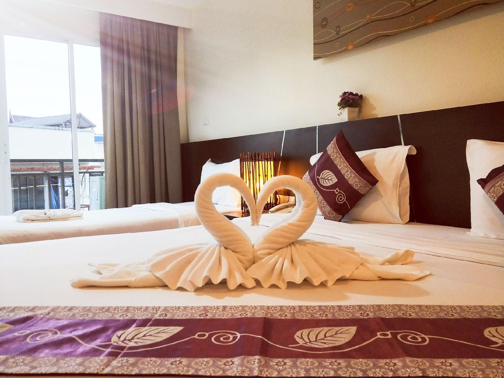 Pimrada Hotel Patong Esterno foto