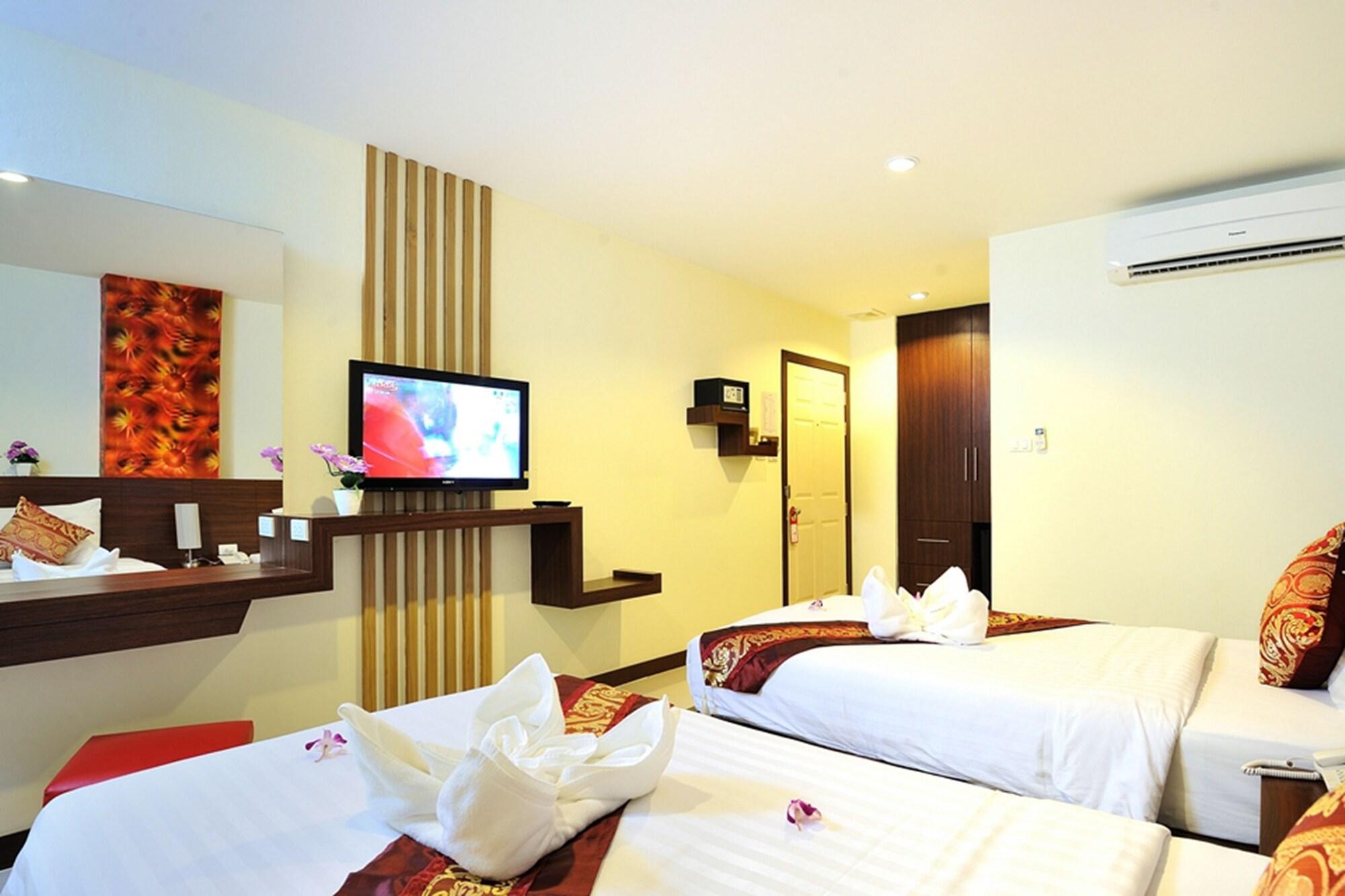 Pimrada Hotel Patong Esterno foto