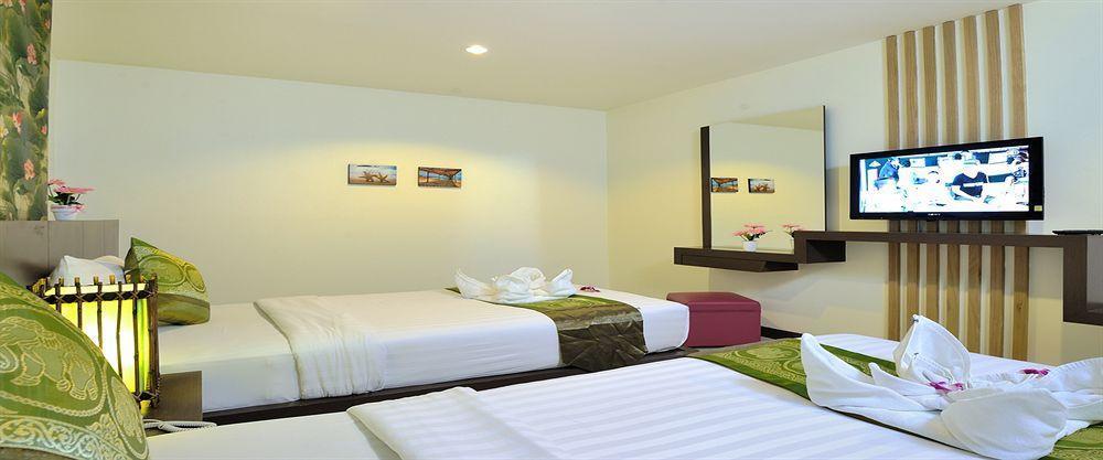 Pimrada Hotel Patong Esterno foto