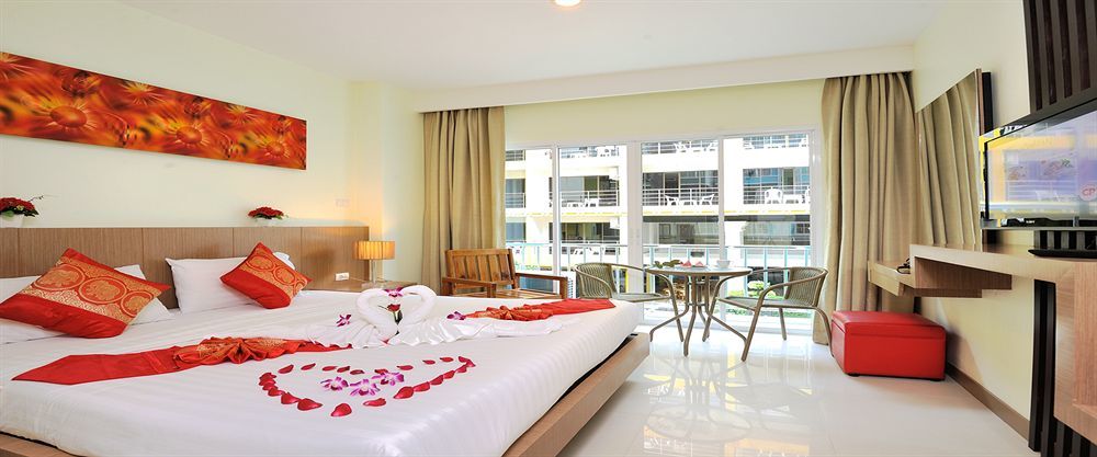 Pimrada Hotel Patong Esterno foto