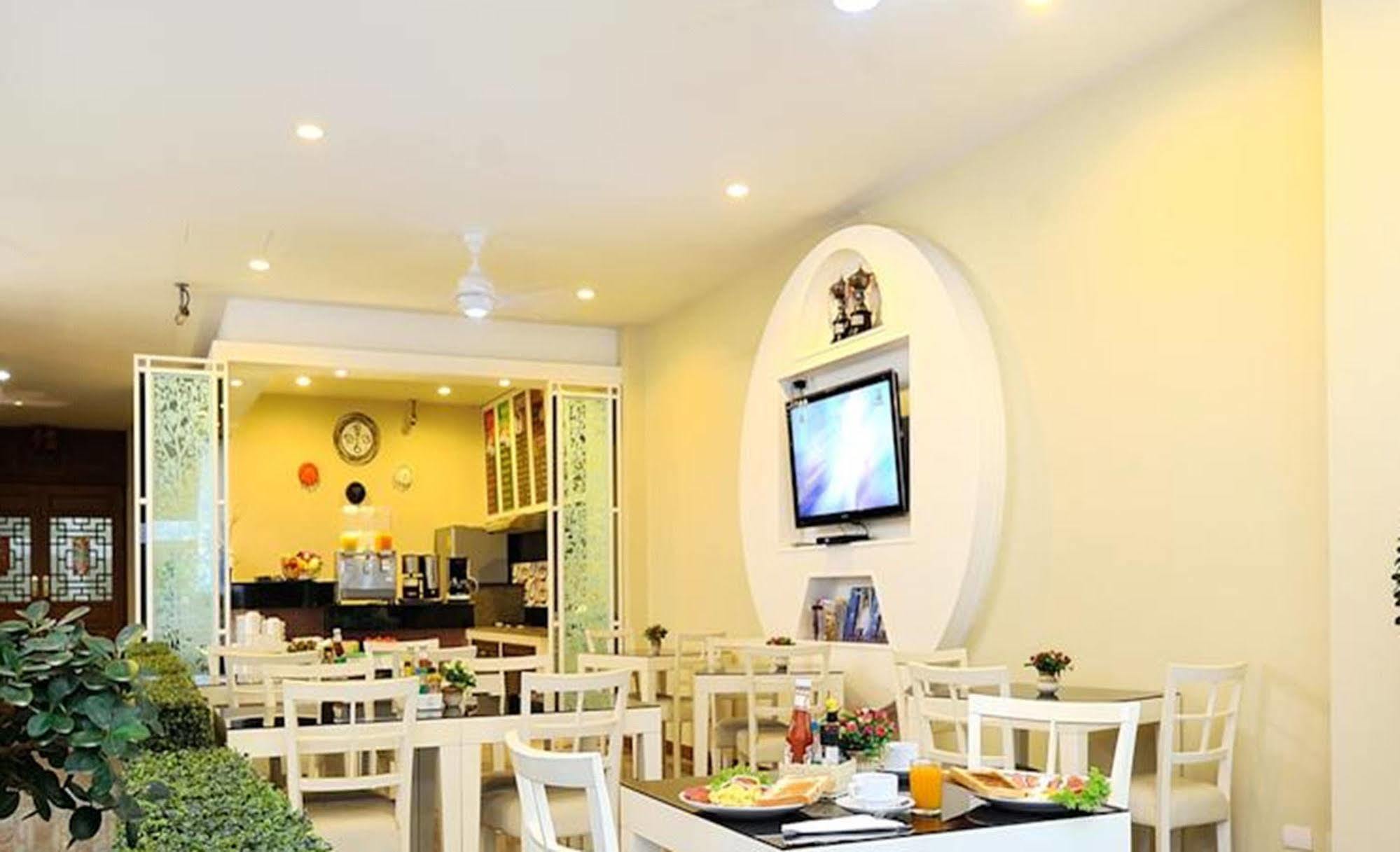 Pimrada Hotel Patong Esterno foto