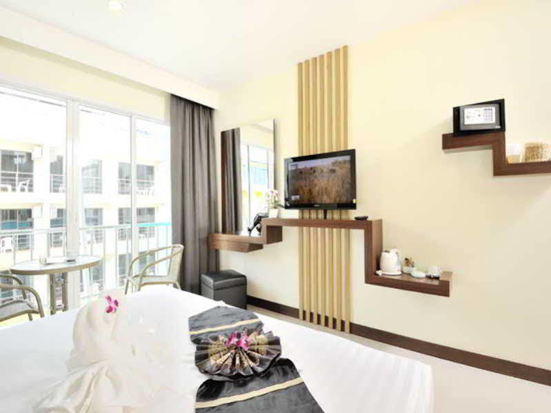 Pimrada Hotel Patong Esterno foto